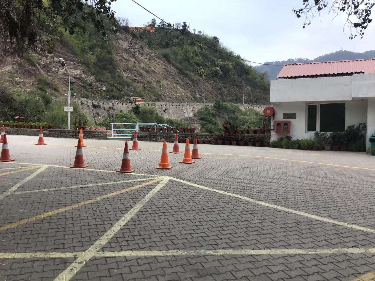 Timber Trail Base Resort - At The Foothills Of Adventure Parwanoo Exterior photo